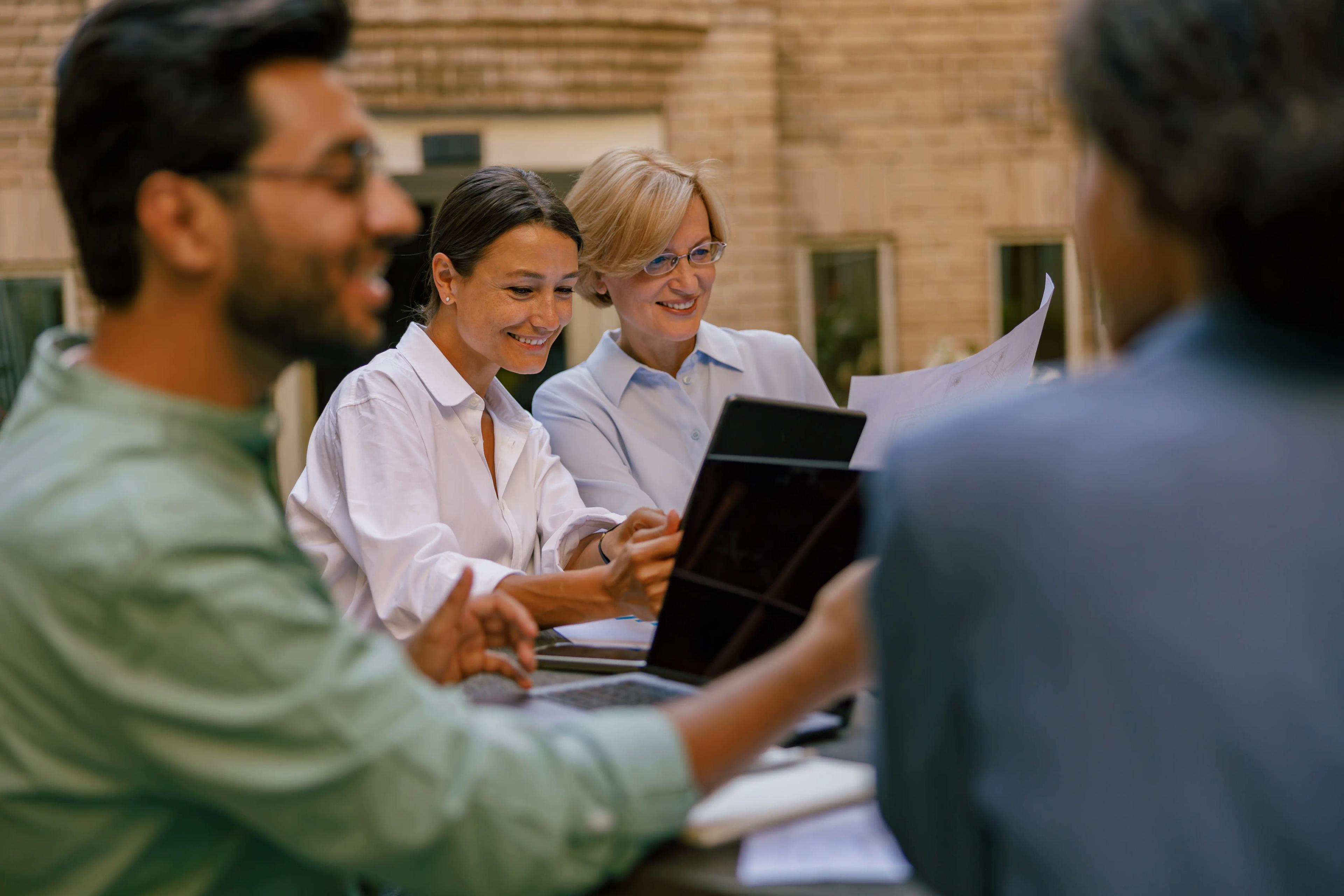 IIM Business Solutions web
